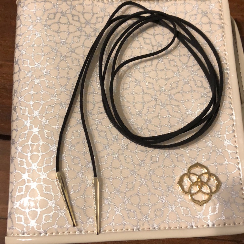 Long Kendra Scott necklace